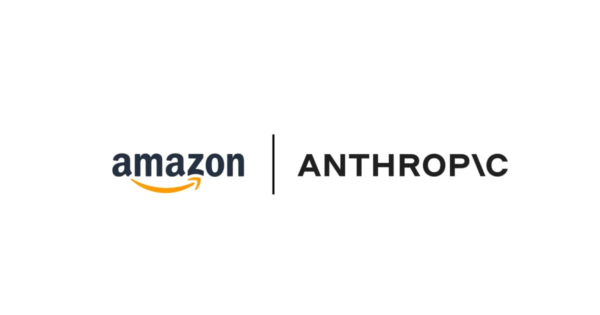 Logo Amazon i logo Anthropic obok siebie, oddzielone pionową kreską, na białym tle.